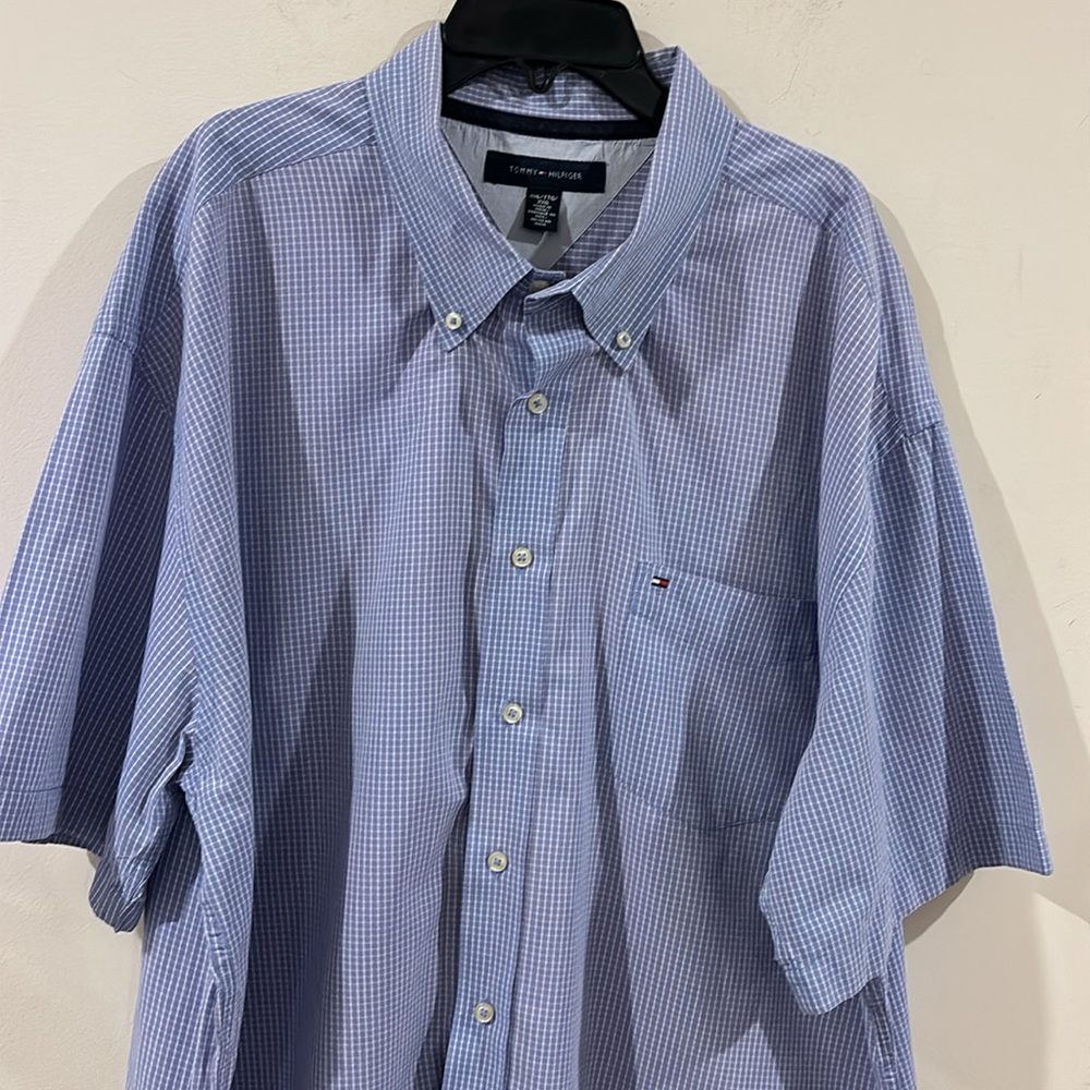👕‎ Tommy Hilfiger Men’s 2 toned Blue Short Sleeved Shirt Size XXL